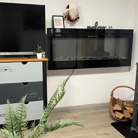 Jacuzzi, Hot Tub, And Sauna Retreat Near Heviz *